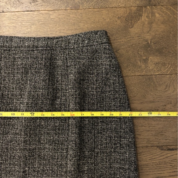 Penningtons grey knit skirt, women’s size XL - Picture 3 of 5
